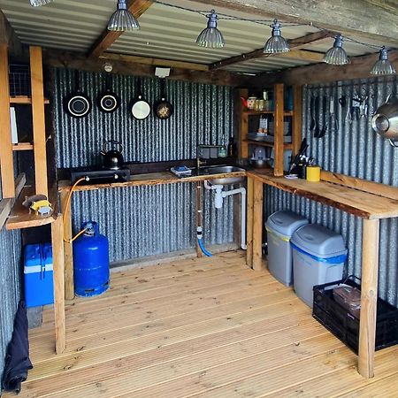 Bronfelen Yurt Hotel Cynghordy ภายนอก รูปภาพ