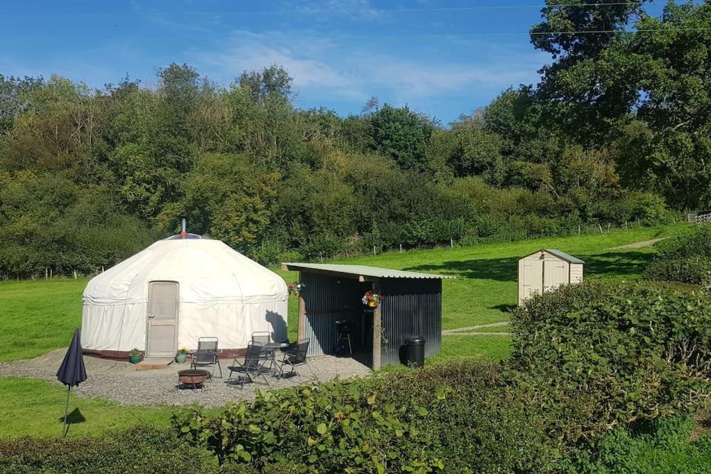 Bronfelen Yurt Hotel Cynghordy ภายนอก รูปภาพ