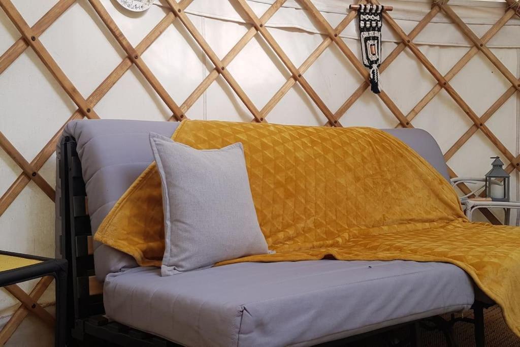 Bronfelen Yurt Hotel Cynghordy ภายนอก รูปภาพ