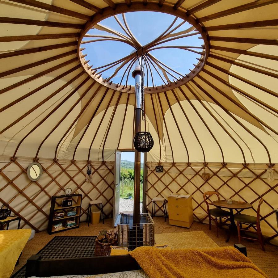 Bronfelen Yurt Hotel Cynghordy ภายนอก รูปภาพ